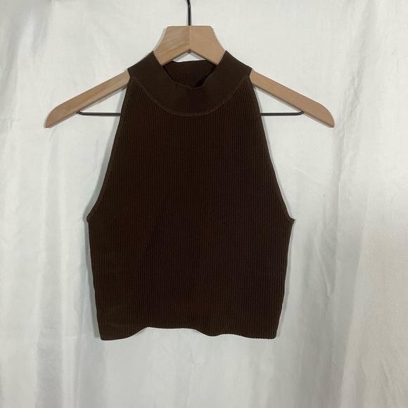 Aritzia Babaton Sculpt Knit Halter Top 5 items for 30$ - Picture 2 of 6